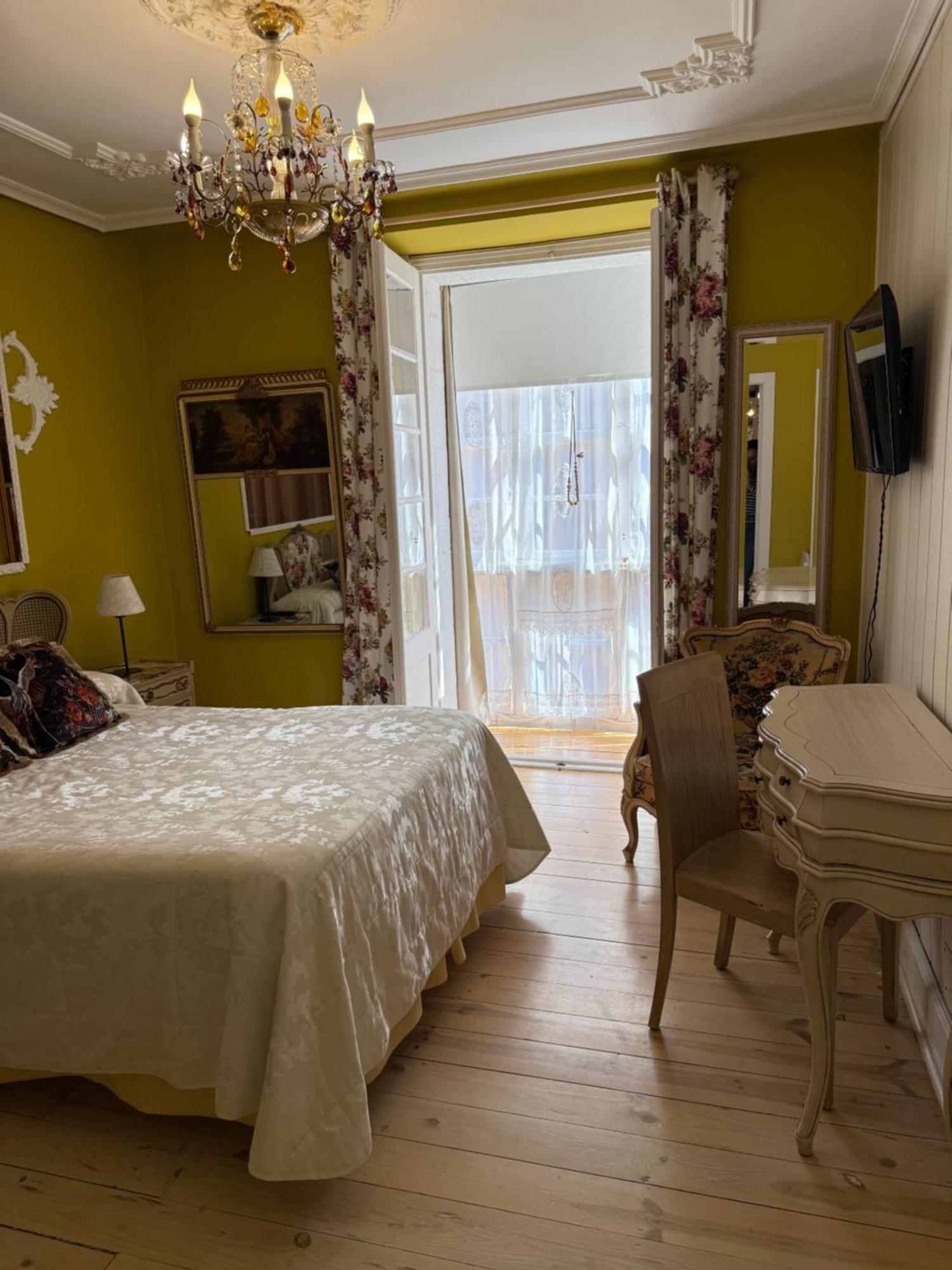Hostal Boutique Puerta Del Sol 托雷拉韦加 外观 照片